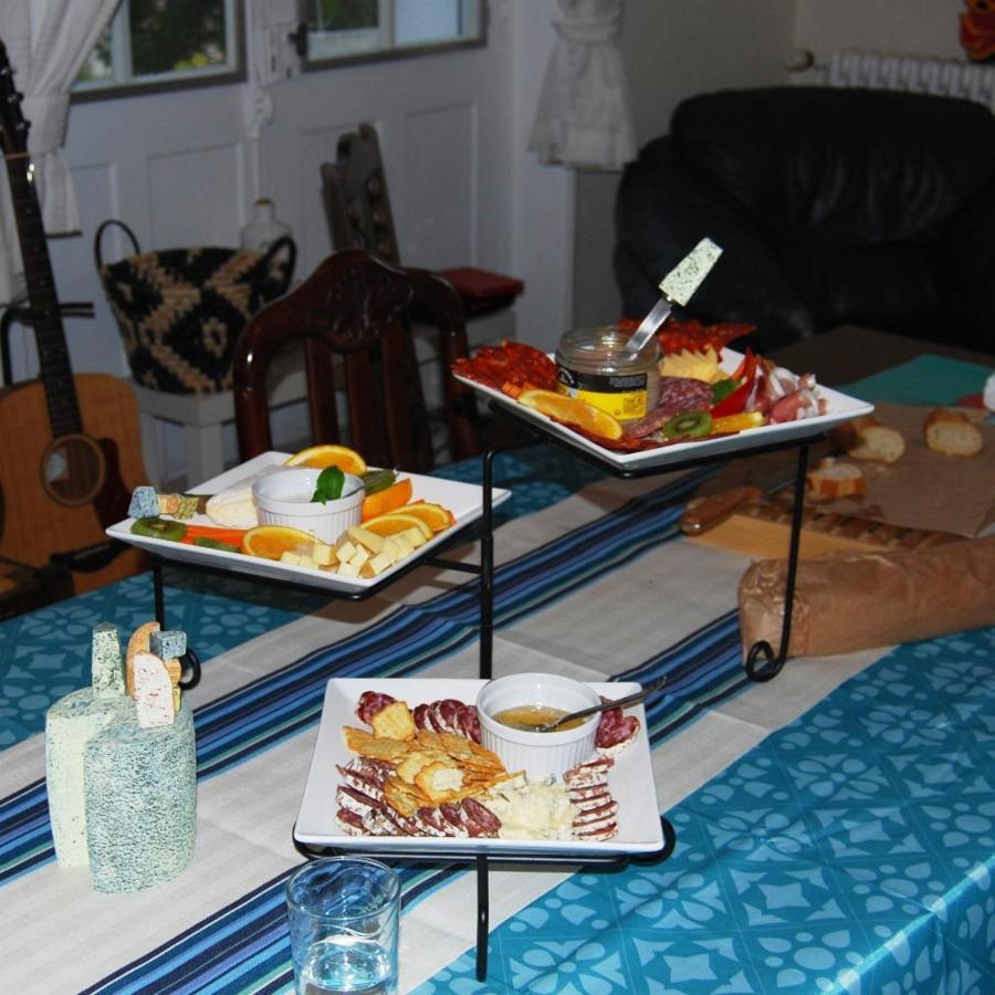 White Grape Inn Piegut-Pluviers Экстерьер фото