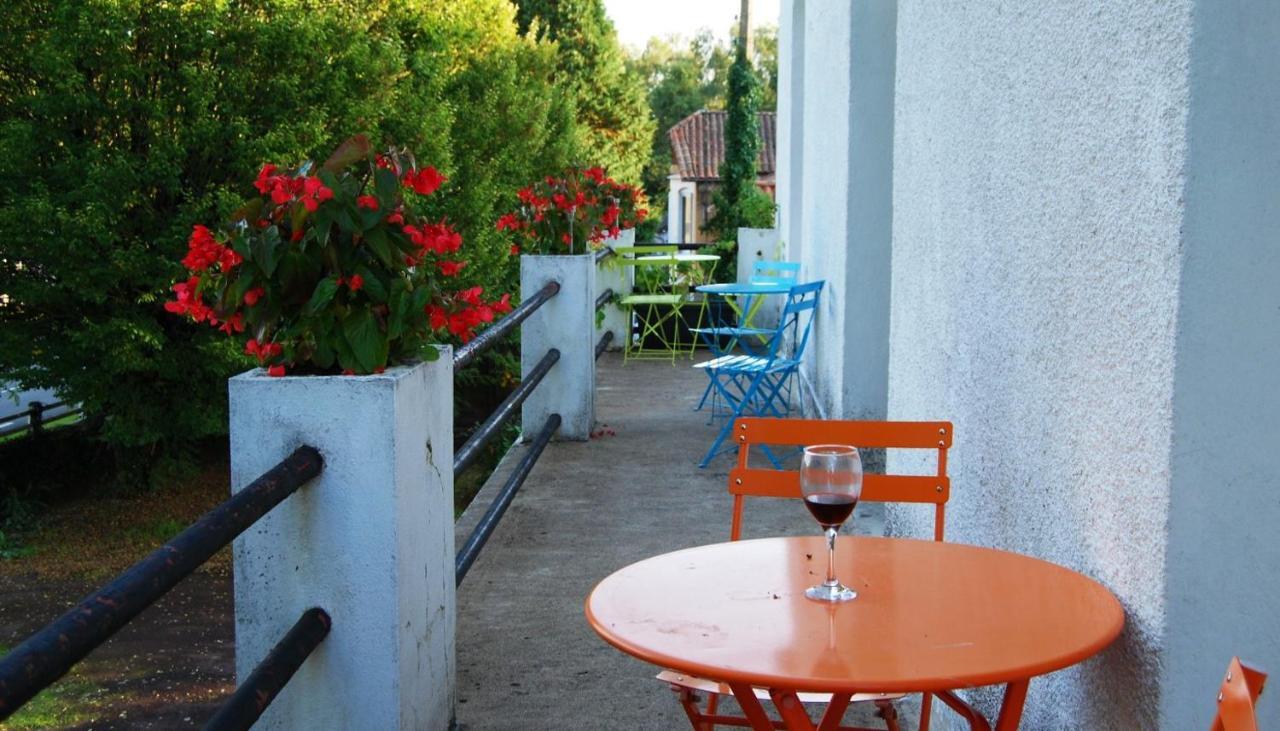 White Grape Inn Piegut-Pluviers Экстерьер фото